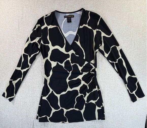 eva varro Tops - Eva Varro Women Small Black Cream Giraffe Print Faux Wrap Long Sleeve Top Artsy2